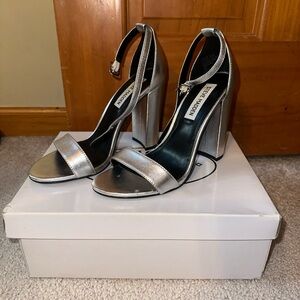 Steve Madden Carson Leather Silver Women's Heels
